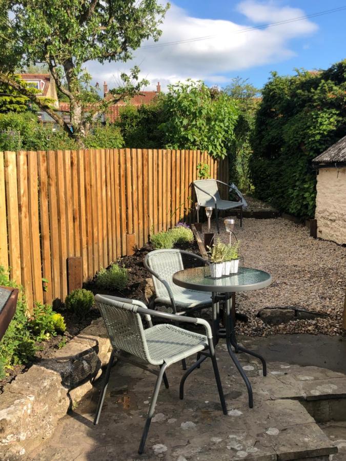 Hill Cottage, Thornton-Le-Dale Thornton Dale Exterior photo